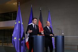 Các nước EU phản ứng ra sao về cuộc điện đàm Trump-Putin?