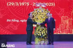 Gặp mặt cán bộ, chiến sĩ Mặt trận 44 Quảng Đà