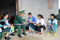 Nâng cao nhận thức, ý thức chấp hành pháp luật cho bà con vùng biên