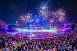 Có gì đặc biệt tại siêu phẩm Jetski bắn pháo hoa lấy cảm hứng từ nàng tiên hạc Cát Bà?