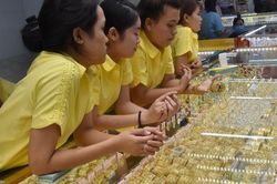 Giá vàng hôm nay 20/3/2025: Giá vàng trong nước và thế giới tăng hơn 100 triệu rồi giảm nhẹ
