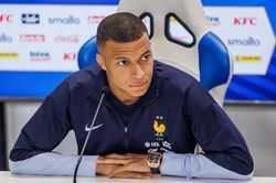 Mbappe nhận lỗi