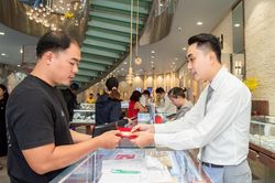 Giá vàng hôm nay 22/3/2025: Giá vàng trong nước và vàng thế giới có mức giảm mạnh nhất trong năm 2025