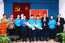 Phát huy vai trò của tổ chức Đoàn trong tạo nguồn kết nạp Đảng