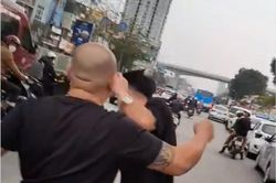 Làm rõ vụ 'nhân viên bảo vệ Bệnh viện Bạch Mai đánh nhau trên đường Giải Phóng'