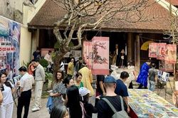Ẩm thực phố cổ Hà Nội qua lăng kính ký họa