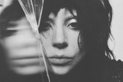 Lady Gaga trở lại mạnh mẽ cùng nhạc pop