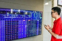 Áp lực điều chỉnh có thể tiếp diễn, nhà đầu tư nên làm gì?
