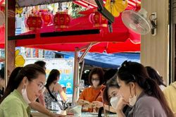 Giá vàng hôm nay 25/3: Giá vàng trong nước tăng, vàng thế giới giảm