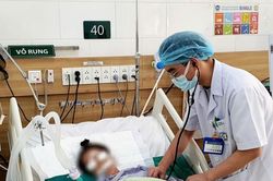 Hôn mê nguy kịch vì uống 'nước kiềm' chữa bệnh phản khoa học