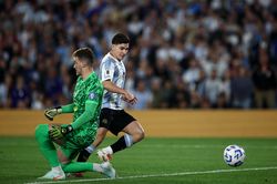 Alvarez: 'Brazil nói nhiều, còn Argentina thực sự nhảy múa'