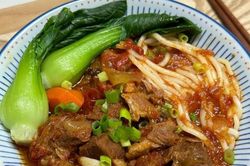Công thức mì bò sốt cà chua thịt mềm nước đậm đà, cả nhà tranh nhau húp sạch bát