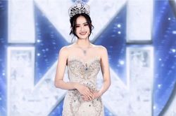 Hoa hậu Ý Nhi tạm dừng du học để tập trung chinh phục Miss World
