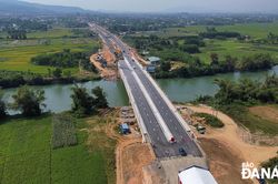 Trên công trường cầu Quảng Đà