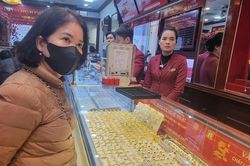 Giá vàng hôm nay 28/3/2025: Giá vàng trong nước và thế giới tăng lên đỉnh kỷ lục mới cao nhất mọi thời đại