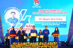 Tuổi trẻ cống hiến sức mình xây dựng quê hương