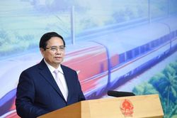 Tháng 12-2026, cố gắng khởi công dự án đường sắt tốc độ cao trên trục Bắc – Nam