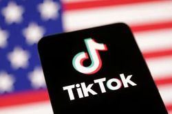 Tổng thống Donald Trump tuyên bố chắc như 'đinh đóng cột' về số phận TikTok