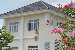 Nam thanh niên tử vong trong tư thế treo cổ ở biệt thự