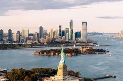 Thành phố giàu nhất thế giới với 110 tỷ phú, không phải Los Angeles