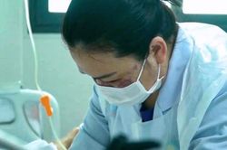 Nam thanh niên 25 tuổi tử vong trong vụ 6 du khách cấp cứu sau khi uống rượu