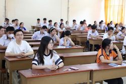 Đại học Quốc gia Thành phố Hồ Chí Minh xử lý 'sự cố' phát đề thi chậm tại Cụm thi 50
