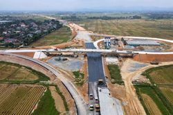 Cao tốc Bắc - Nam: Bốn dự án thành phần sẽ thông xe đúng dịp 30/4/2025