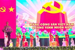 Quân khu 4 - Tiền tuyến kiên cường, hậu phương vững chắc