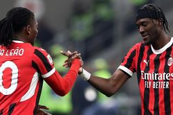 AC Milan: 3 tuần cho hy vọng mong manh