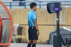Chuyên gia Đoàn Minh Xương: 'Trọng tài V-League nếu chỉ VAR là chưa đủ'