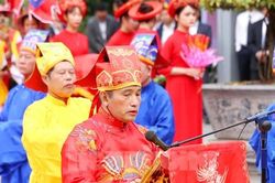 Phú Thọ dừng lễ hội, hoạt động dâng hương các Vua Hùng vẫn diễn ra