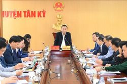 Phó Chủ tịch UBND tỉnh Nguyễn Văn Đệ làm việc với huyện Tân Kỳ về sắp xếp đơn vị hành chính