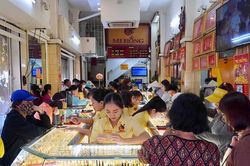 Giá vàng chiều 4/4/2025: Giá vàng trong nước và thế giới giảm mạnh do chốt lời