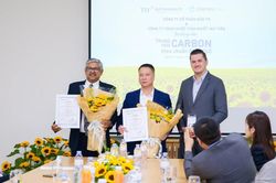 Sữa TH và Nước tinh khiết Núi Tiên đón chứng nhận đạt trung hòa carbon