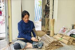 Sức hút từ làng nghề tăm hương duy nhất ở Thủ đô