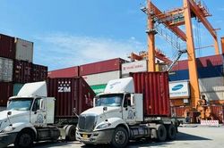 Bộ Công Thương tiến hành nhiều kênh để điện đàm với đồng cấp về lệnh áp thuế 46% của Mỹ