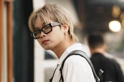 MV 'Anh đã chờ rất lâu' của Sixkie lọt top trending