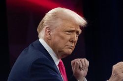 Mỹ 'thắng đậm' thặng dư dịch vụ trên toàn cầu, song ông Trump lại phớt lờ