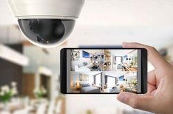 Người dùng thấp thỏm lo lộ hình ảnh nhạy cảm khi dùng camera giám sát