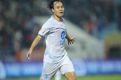 Tin nóng bóng đá Việt hôm nay 7/4: U17 Việt Nam đối diện thử thách U17 Nhật Bản; Văn Toàn nói lời gan ruột sau khi lập cú đúp