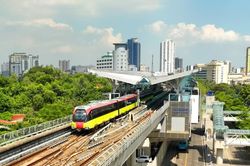 Hà Nội cần chiến lược toàn diện cho giao thông công cộng