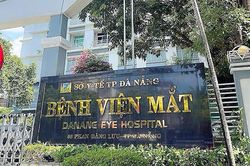 Vụ 'trừng mắt' ở Bệnh viện Mắt là do nhân viên mắc bệnh lồi mắt