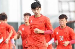 U17 Việt Nam chuẩn bị cho trận cầu quan trọng, 'người hùng' U17 Việt Nam nói lời chân thật