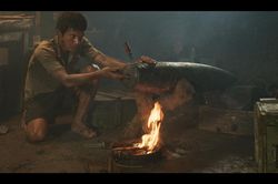 Cưa bom dưới lòng đất: Cảnh sinh tử nghẹt thở trong Địa đạo: Mặt trời trong bóng tối