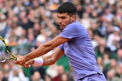 Ngược dòng ngoạn mục ở trận ra quân Monte Carlo Masters, Carlos Alcaraz đạt cột mốc đặc biệt