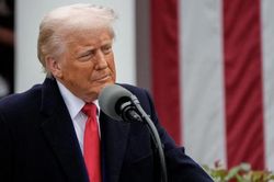 Ông Trump bất ngờ hạ thuế đối ứng về 10% trong 90 ngày, nâng thuế lên 125% với hàng Trung Quốc