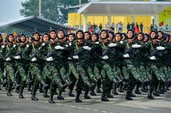 Chùm ảnh: Tổng hợp luyện diễu binh, diễu hành cho Lễ kỷ niệm 50 năm Ngày Giải phóng miền Nam