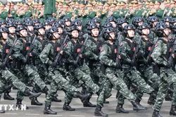 Diễu binh hợp luyện chuẩn bị kỷ niệm 50 năm thống nhất đất nước