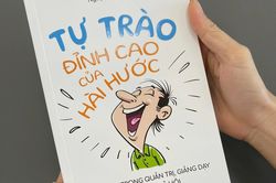 Nghệ thuật cười mình trước khi người cười
