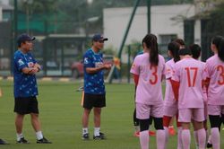 Tin bóng đá Việt 13/4: Đội tuyển nữ Việt Nam đấu Werder Bremen; Viktor Lê mơ được triệu tập lên đội U22